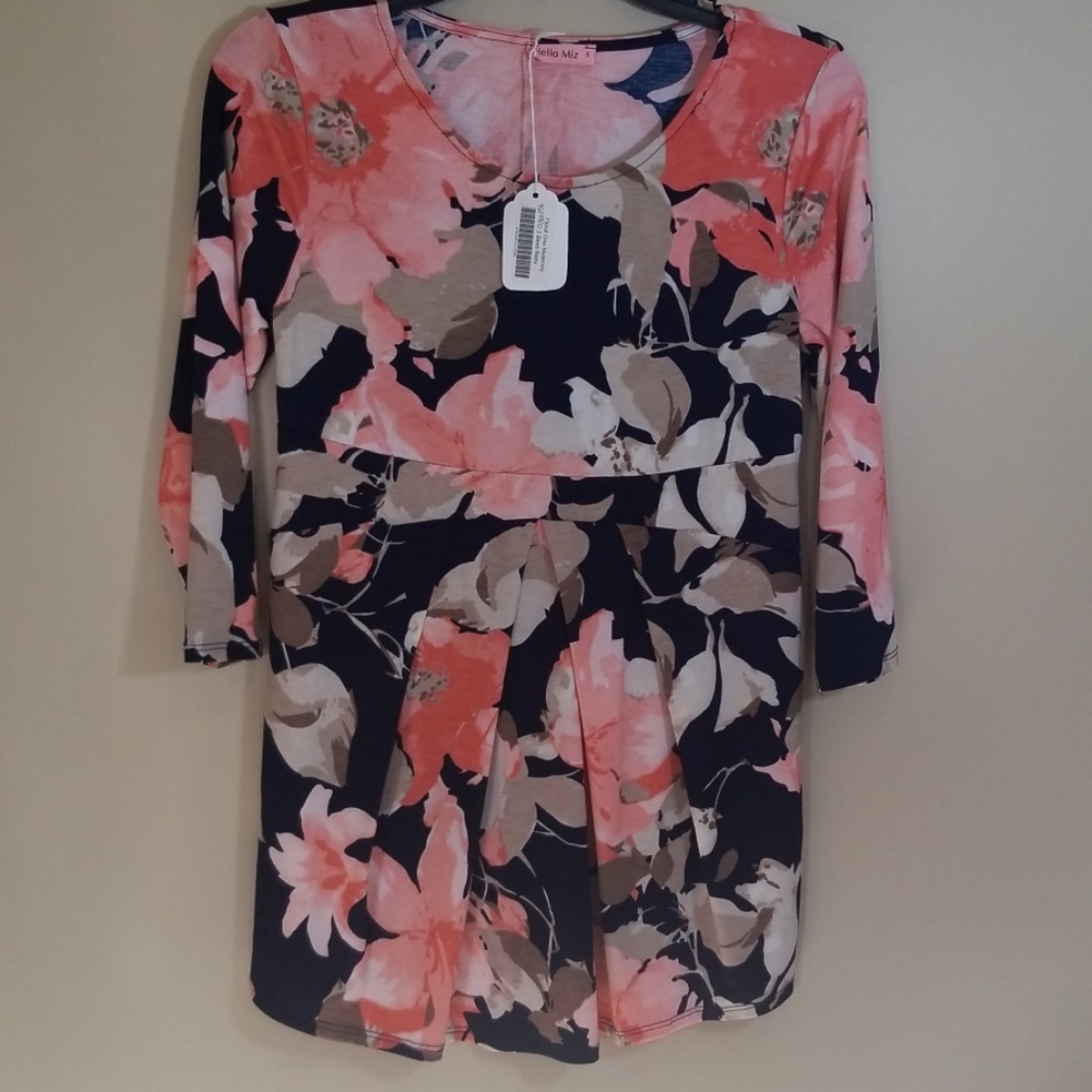 Hello Miz maternity top.